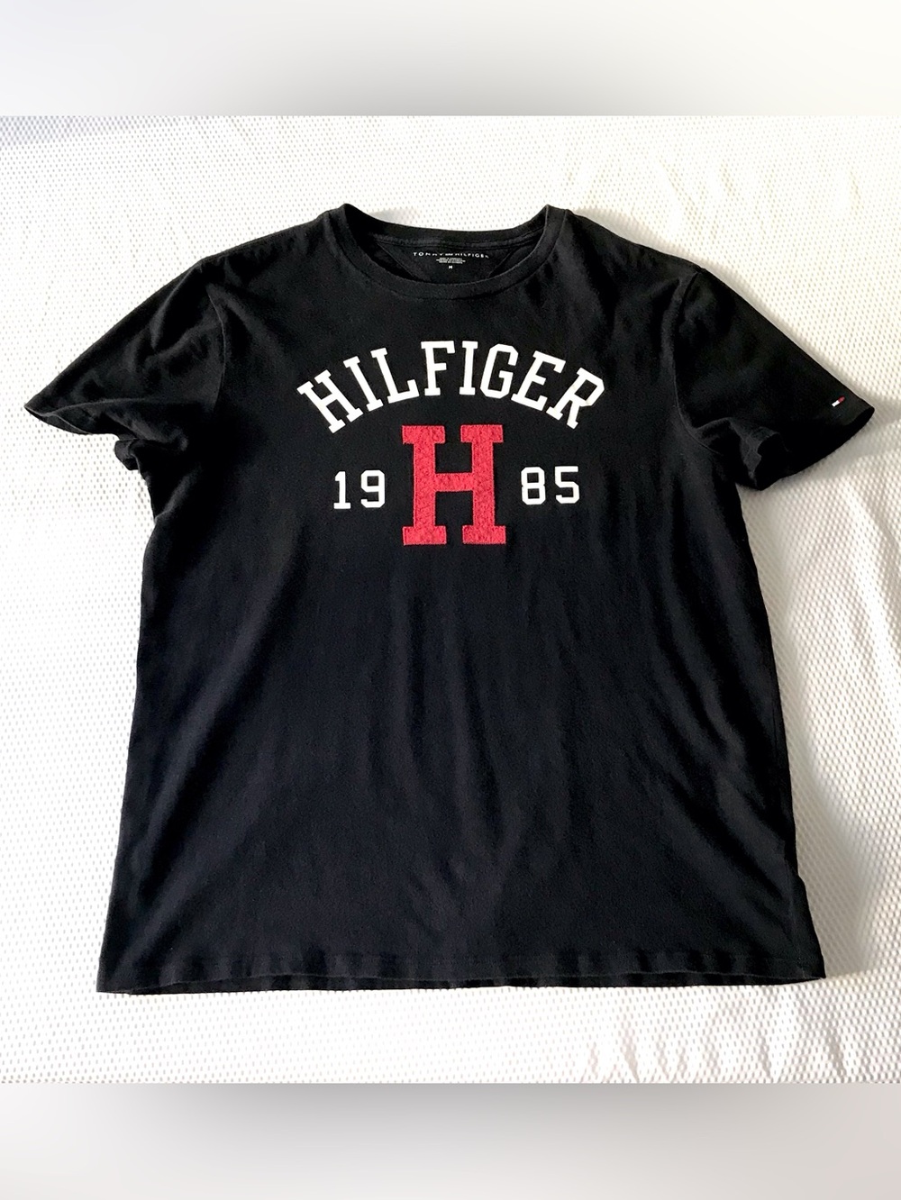 Tommy Hilfiger Black Crew Neck Cotton Tee Medium casual streetwear EUC